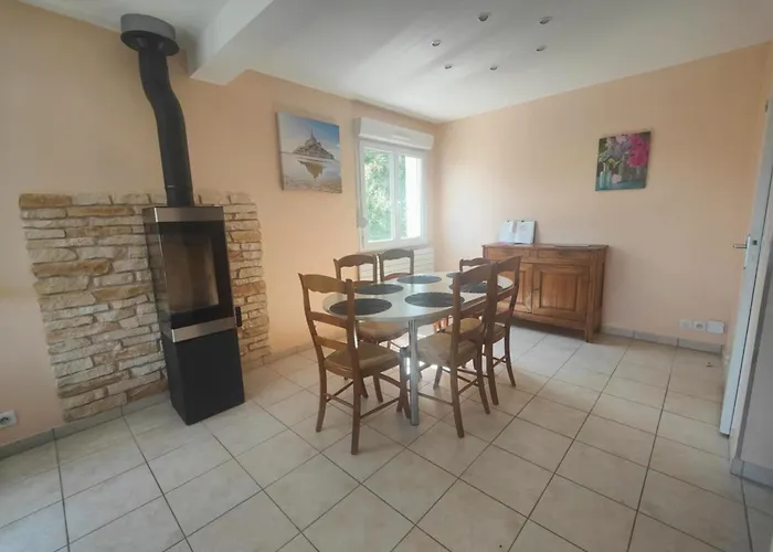 6 Personnes Sainte-Cecile (Manche)